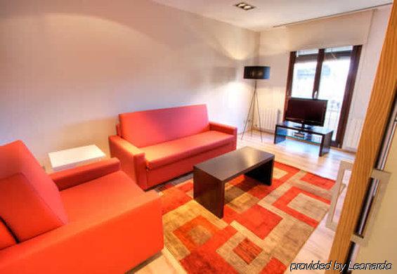 Bcn Town Apartments Portaferrissa บาร์เซโลนา ภายนอก รูปภาพ