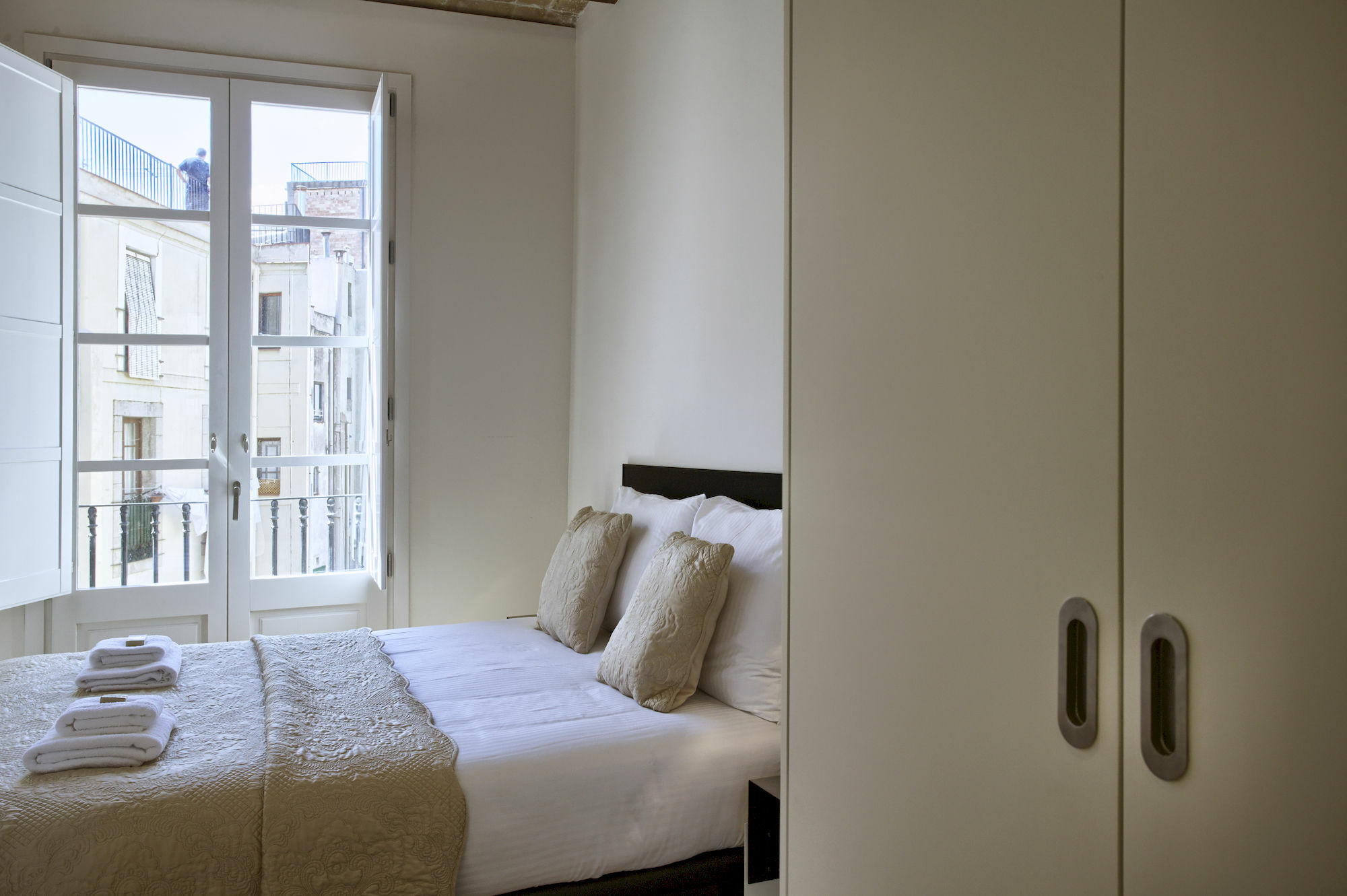 Bcn Town Apartments Portaferrissa บาร์เซโลนา ภายนอก รูปภาพ